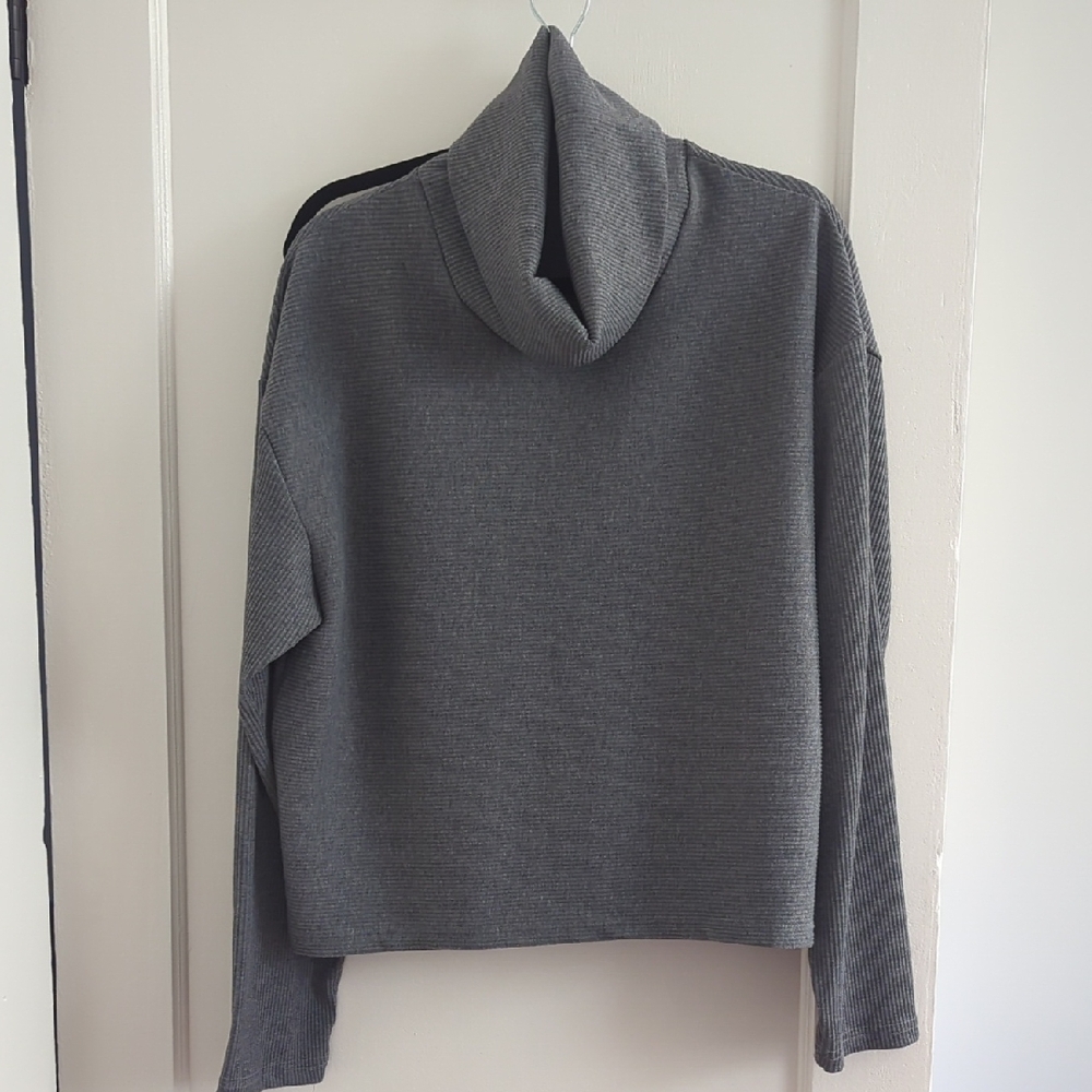Women's Gray Turtleneck Sweater Set with Drawsting Long Length Skirt. Size M